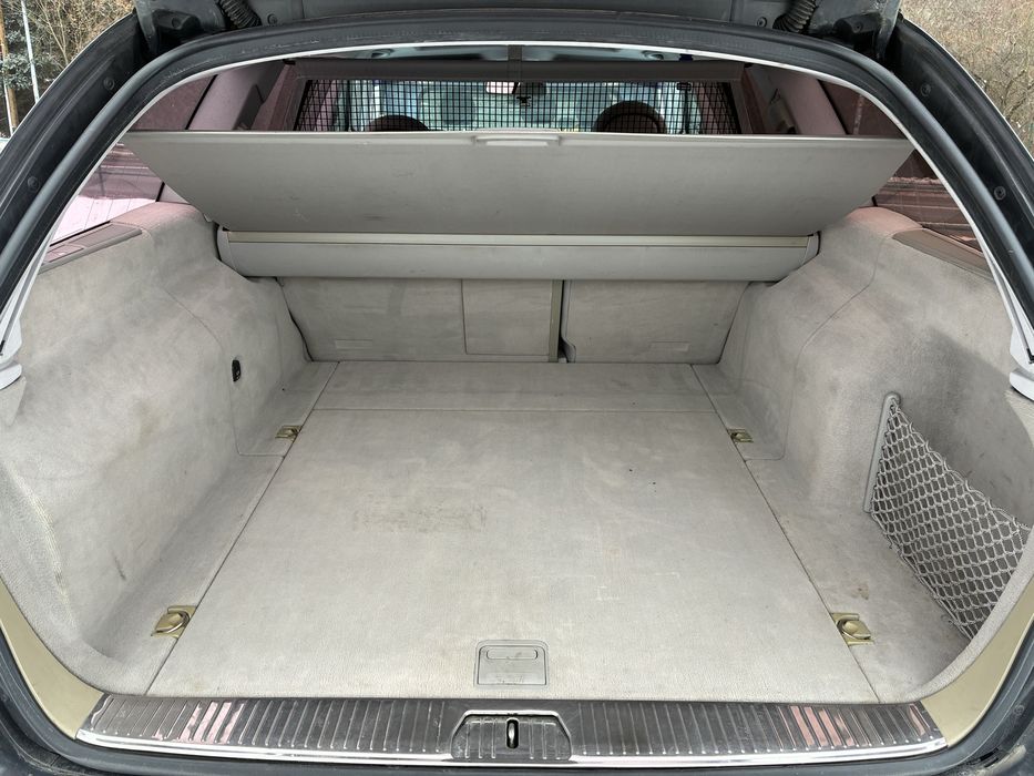 Wszystkie części Mercedes w211 2.2 CDI kombi Avantgarde kolor 753