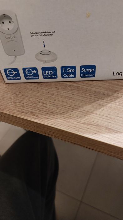 Adapter zasilania z przełącznikiem stopą