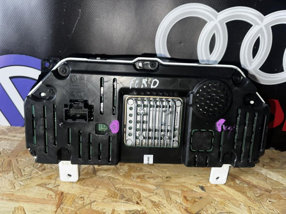 Панель приборів Ford Escape 23-25Usa