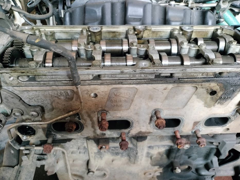 Głowica z wałkami 03L103373A 1.6 tdi cayc