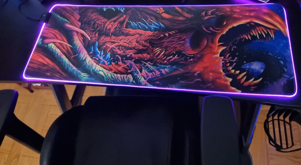 Tapete gaming com luz rgb CS GO - hyper beast