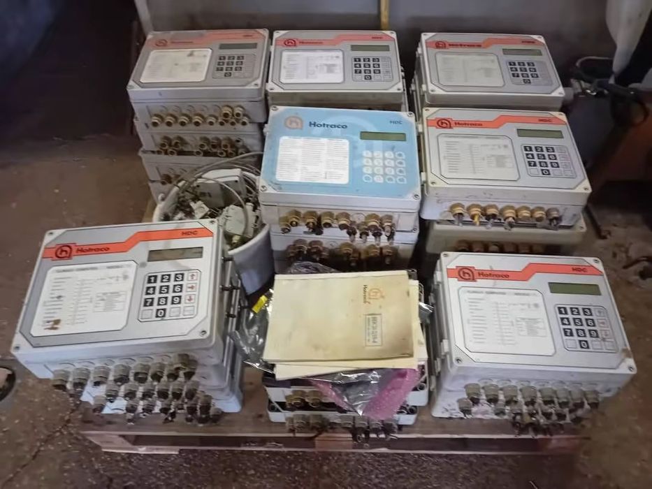 Stanowiska dla świń 114szt + linia paszowo wodną klatki