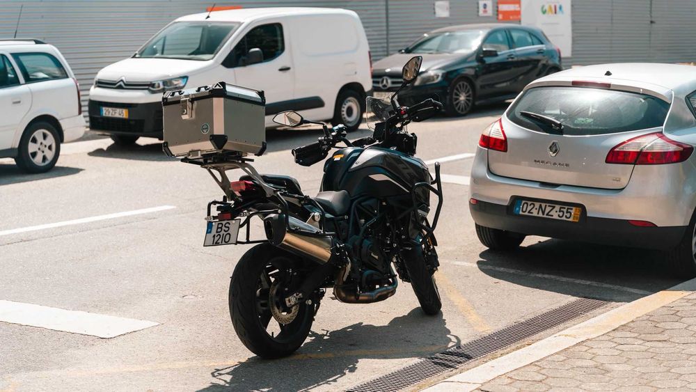 Benelli trk 702 c/malas + crashbars