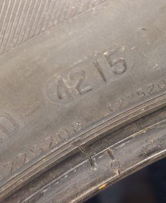 Opony zimowe  215/65 r.16