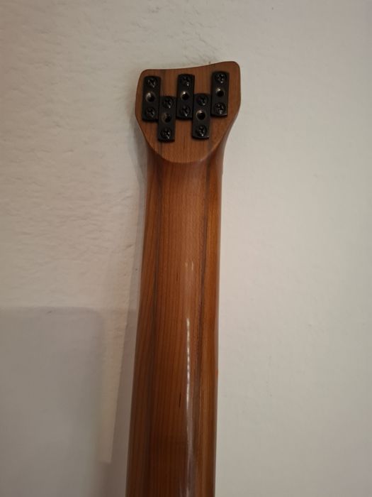 Gitara basowa Ibanez