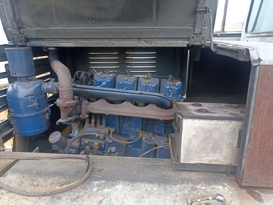 Авто навантажувач з дизельним двигуном на реєстрації