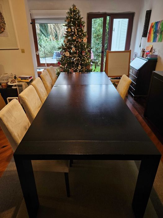 Quarto de jantar completo ou em separado (mesa, cadeiras e aparador)