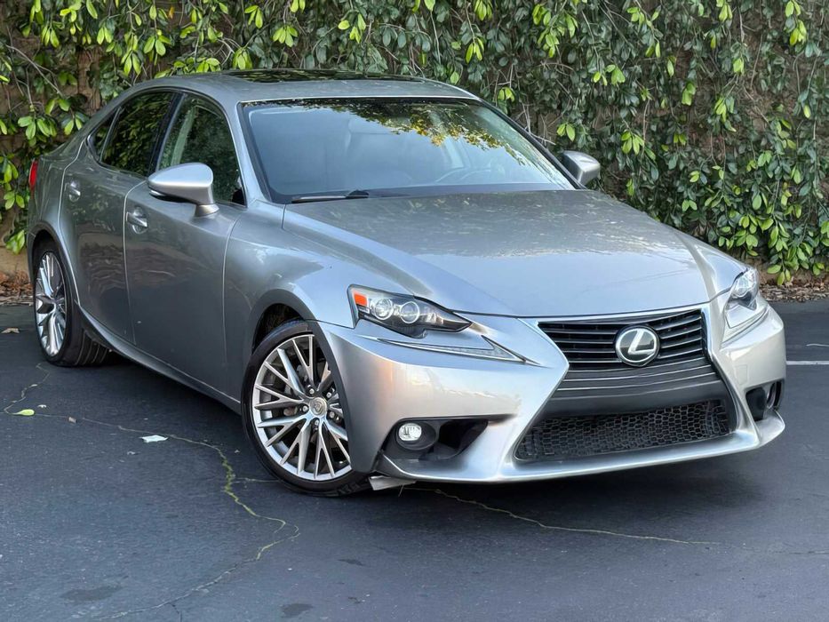 Lexus IS 250      2015