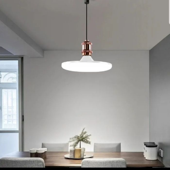 Żarówka kuchnia salon,pokój, oświetlenie