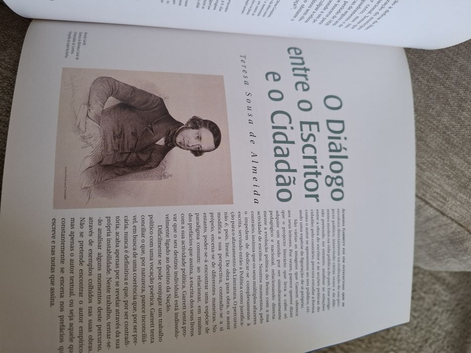 Revista Camões - Almeida Garret