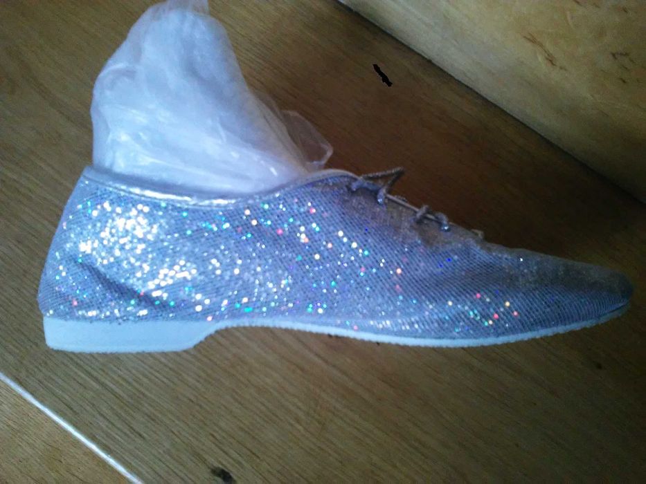 buty-baleriny KATZ roz.1 i 4-z Londynu, sukienka chabrowa od 39zł