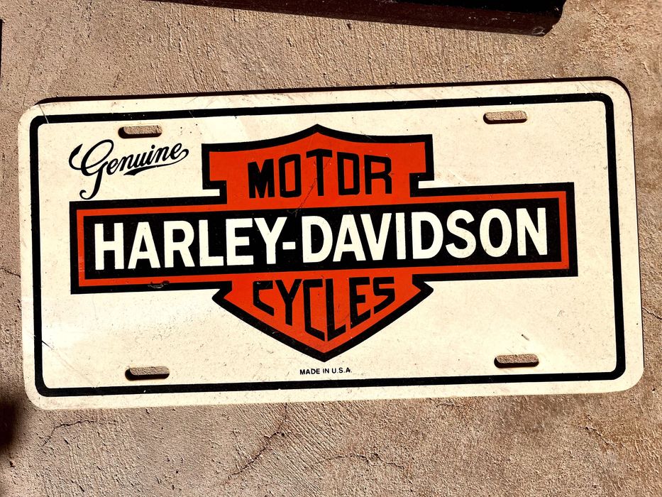 Quadro madeira Harley Davidson Motorcycle Club em relevo