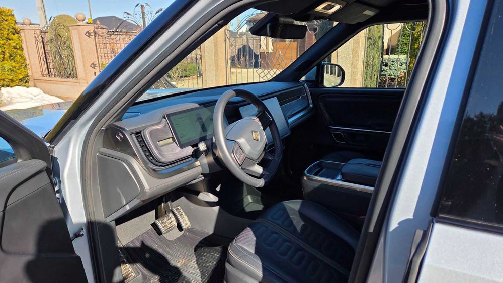 2024 Rivian R1T Dual Large