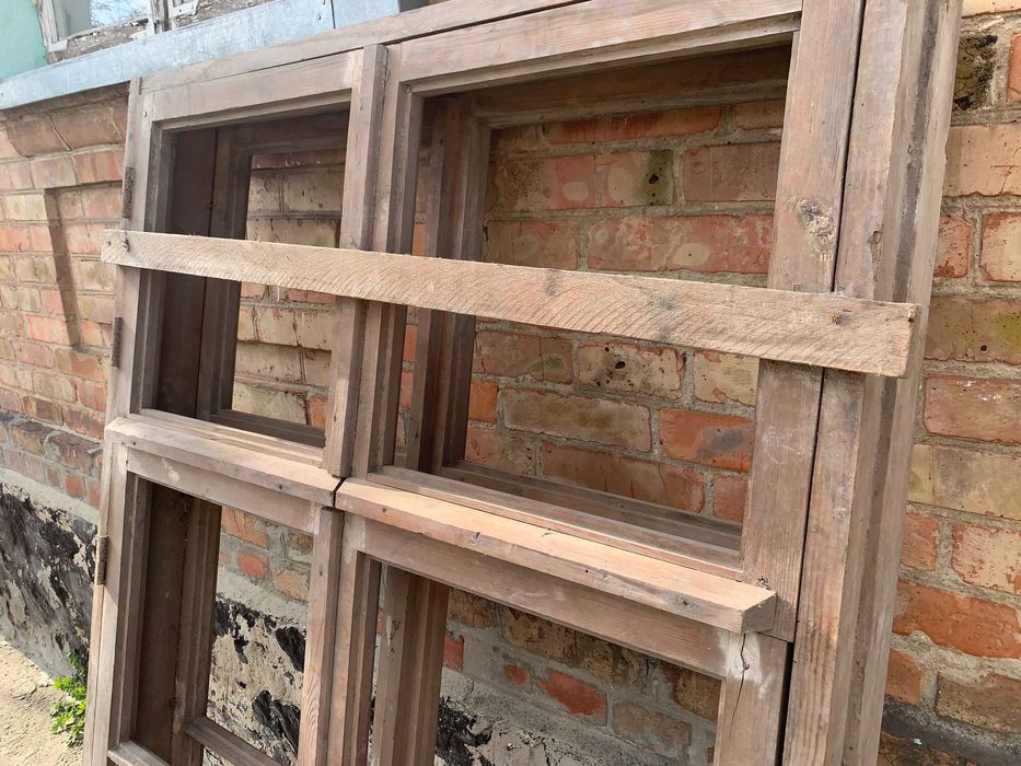 Большая рама оконная деревянная створка окно с форточками