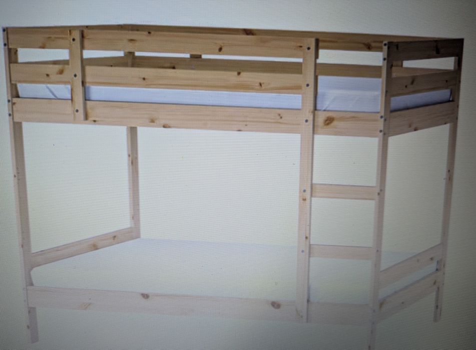 Beliche Mydal em pinho, marca IKEA