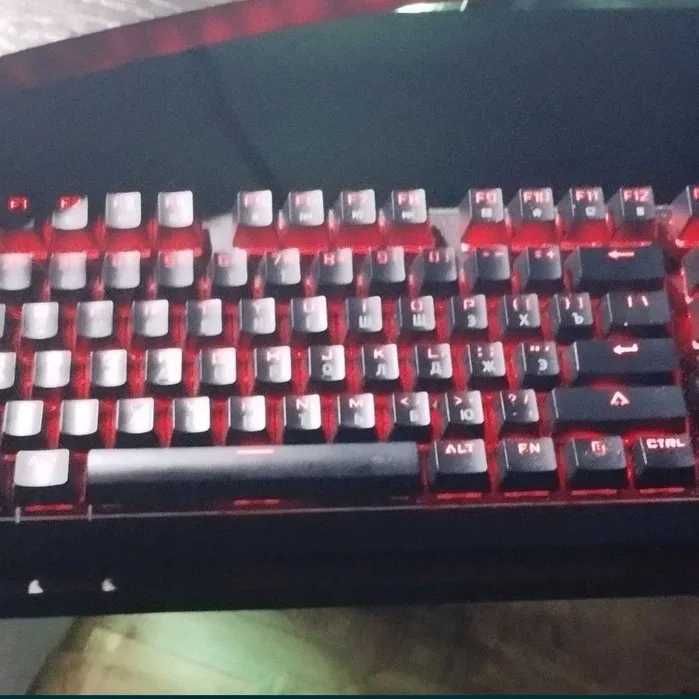 Комп'ютер ігровий потужний, системний блок, монітор, аксесуари