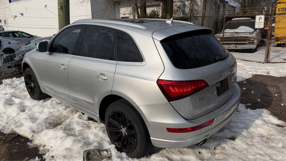 Розборка Audi Q5 8R шрот ауді запчастини ауди ку 5 2013-2017 рік 2.0 бензин