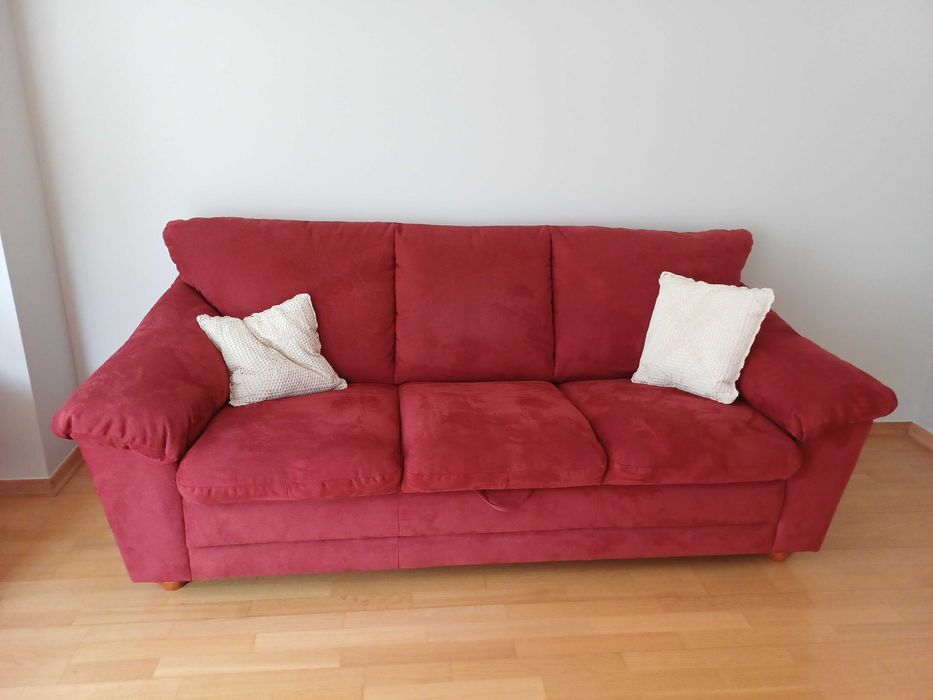 Zestaw wypoczynkowy: 3-osobowa rozkładana kanapa i fotel