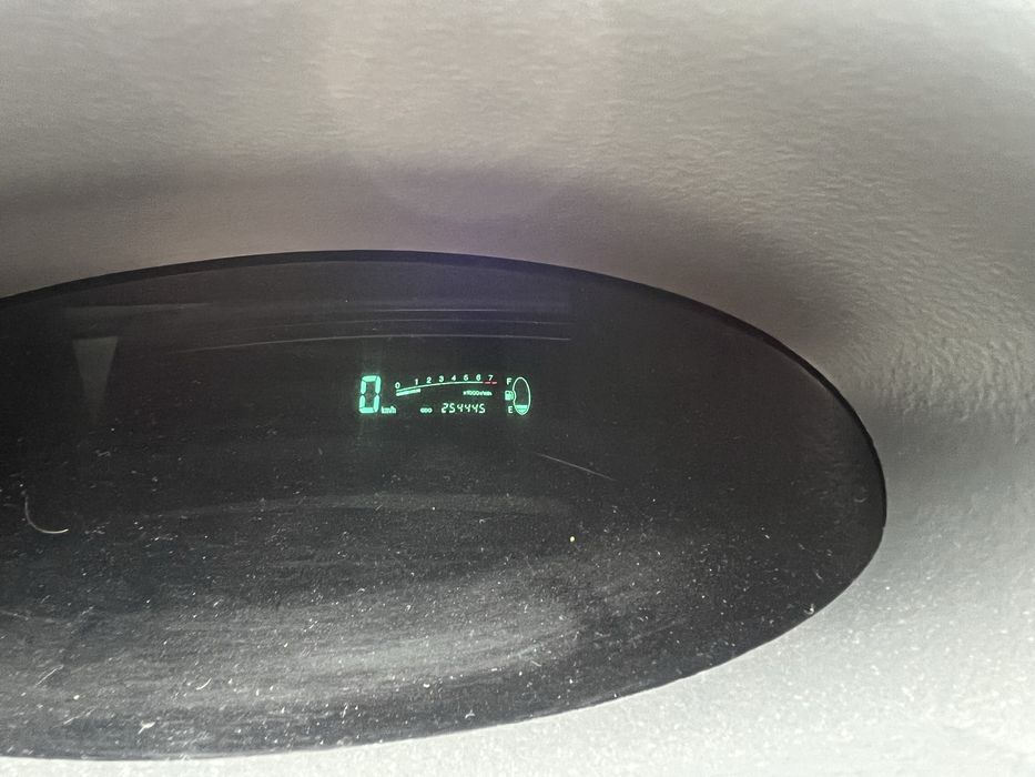 Toyota  yaris 1.0