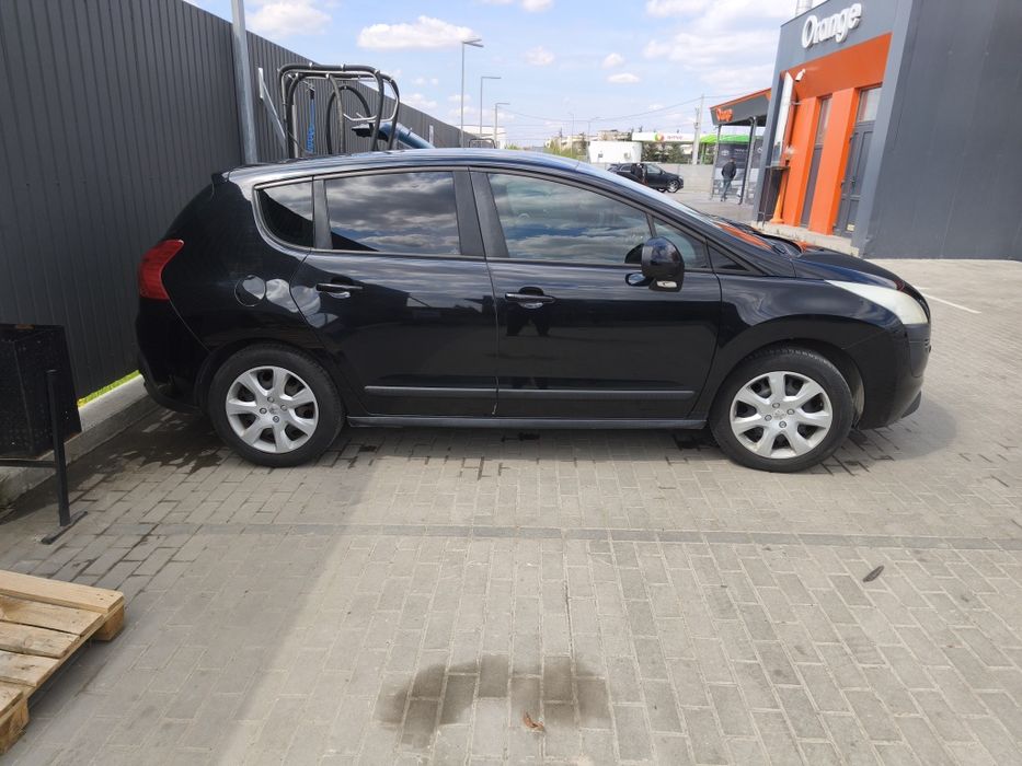 Peugeot 3008 2011р 1,6дизель механіка