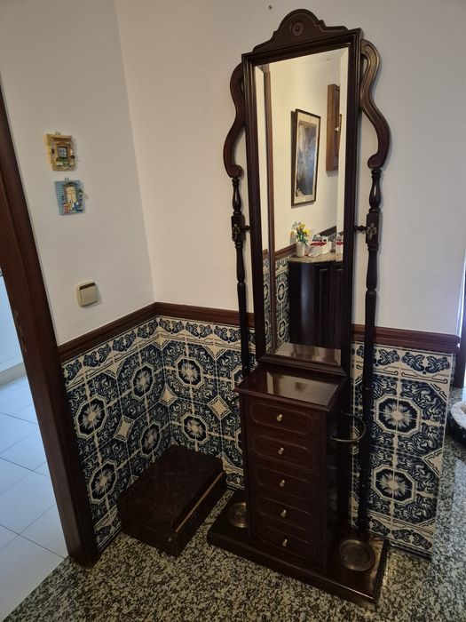 Armário com espelho para entrada em cerejeira