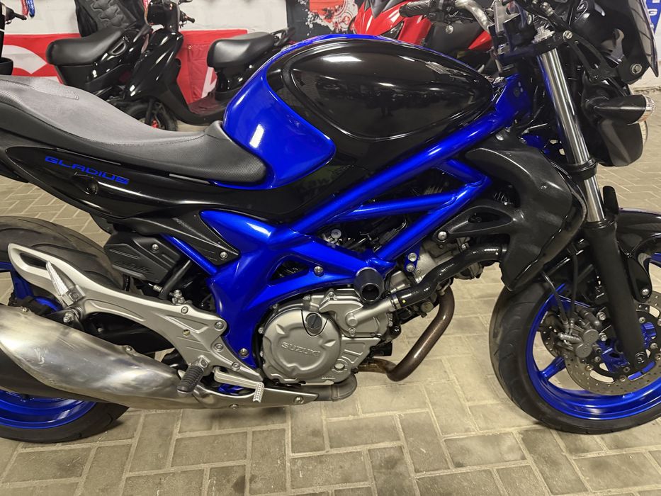 Японский мотоцикл Suzuki Gladius 400 ABS 2012г.