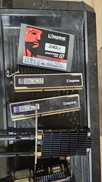 Системний блок, все що на фото, дивіться опис