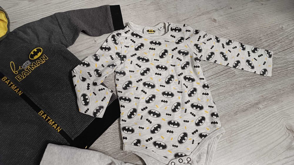 Batman zestaw dla chłopca bluza body rajtuzy 74 -80
