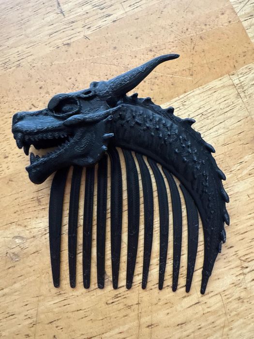 Продам гребни в виде драконов