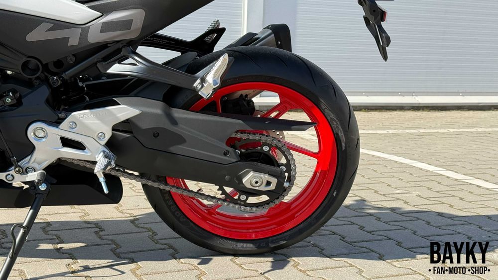 Мотоцикл CFMOTO 450SR