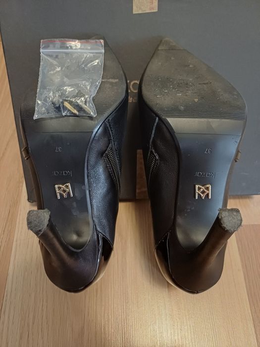 Buty na obcasie kazar