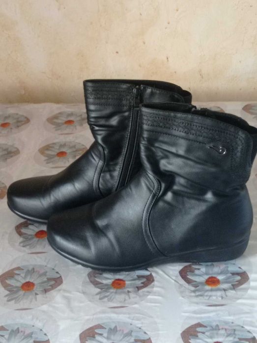 Полусапожки женские осень (р 41, стелька 27 см) на широку ногу.