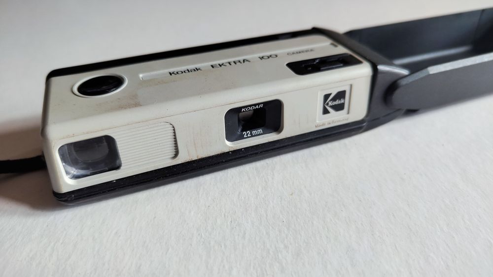Câmara fotográfica Kodak EKTRA 100