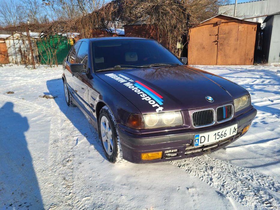 Продам BMW 3 1.8