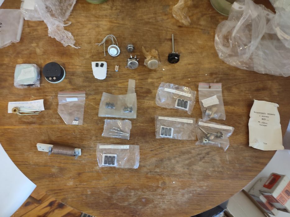 Potencjometry UNITRA części elektroniczne PRL Kasprzak Diora Tonsil