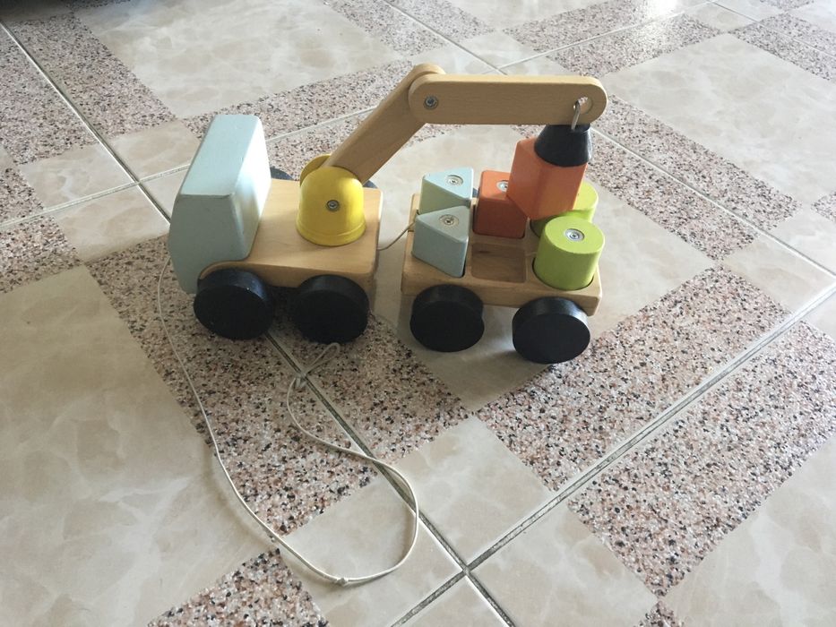 Brinquedos/jogos bebé e criança