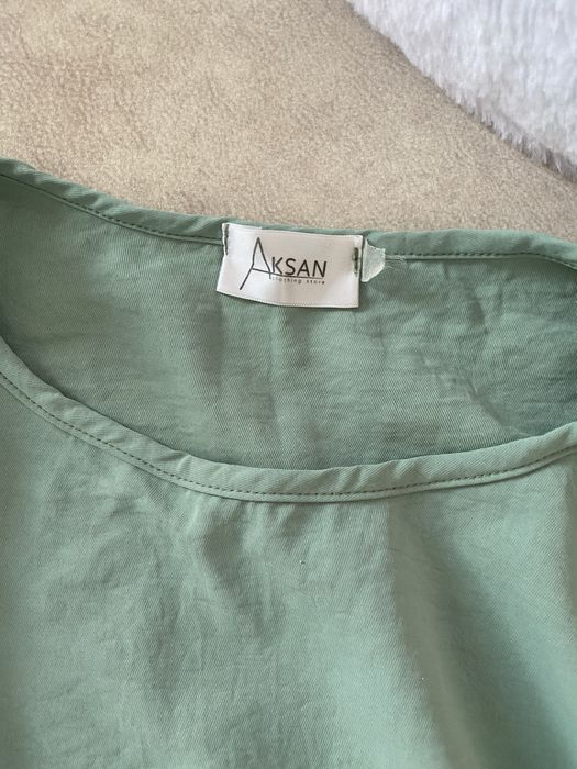 Розпродаю одяг костюм і пляжна сукня-плаття