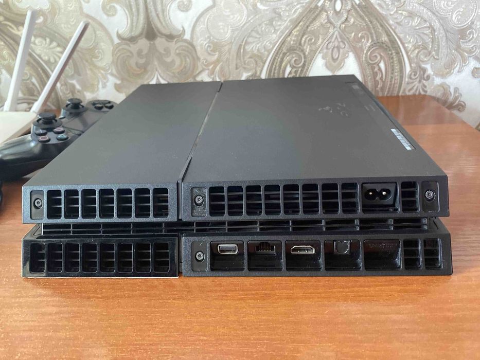 Продам Sony PlayStation 4