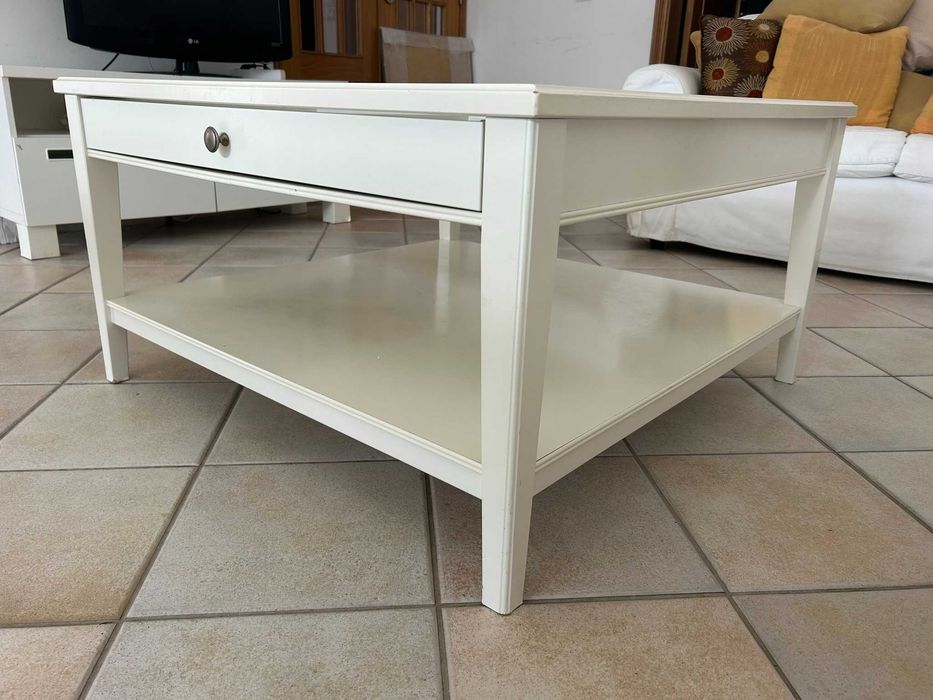 Mesa de centro branca IKEA Liatorp, com tampo de vidro, gaveta e prateleira