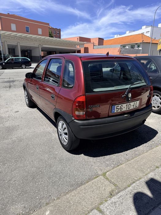 Opel Corsa B com revisão feita ha menos de 2 meses