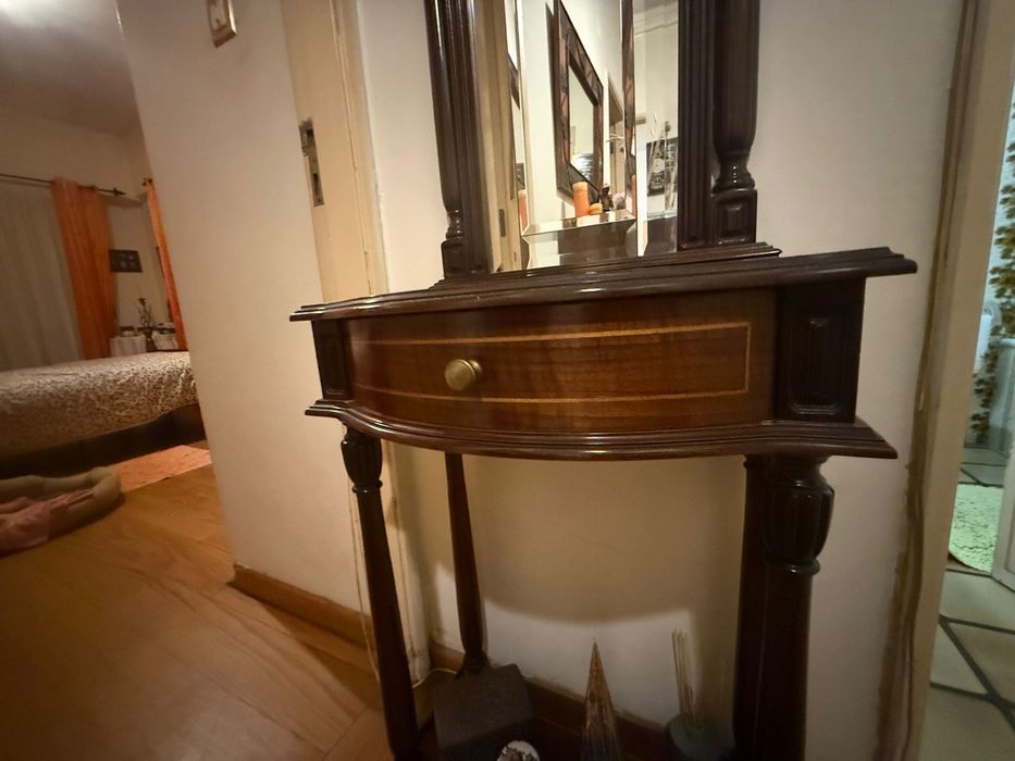 Móvel Cerejeira com espelho