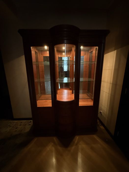 Італійський сервант , шафа, меблі з дерева