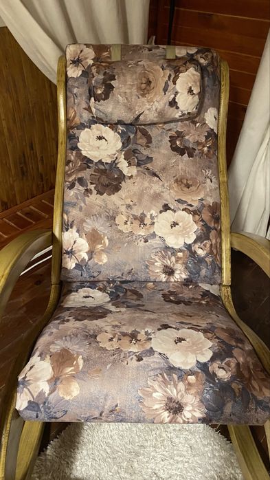 Крісло - качалка  з підголовником