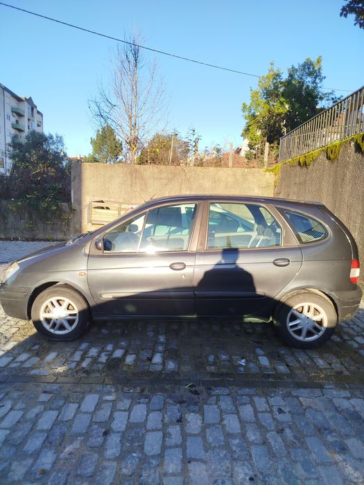 Renault impecável revisão feita negociável