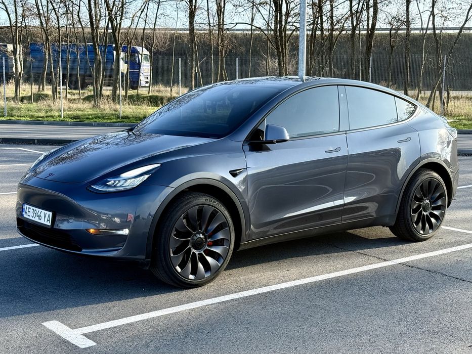 Tesla Model Y Performance