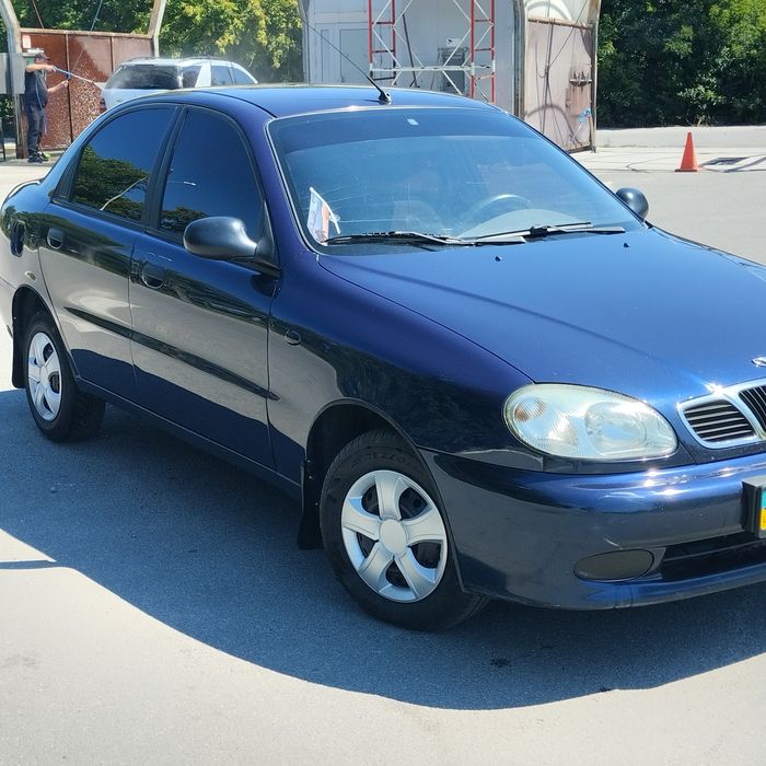 Доглянутий автомобіль від власника