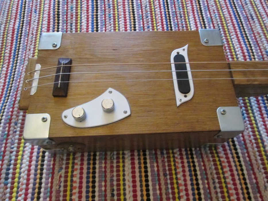 Restauro e Customização de Instrumentos Musicais