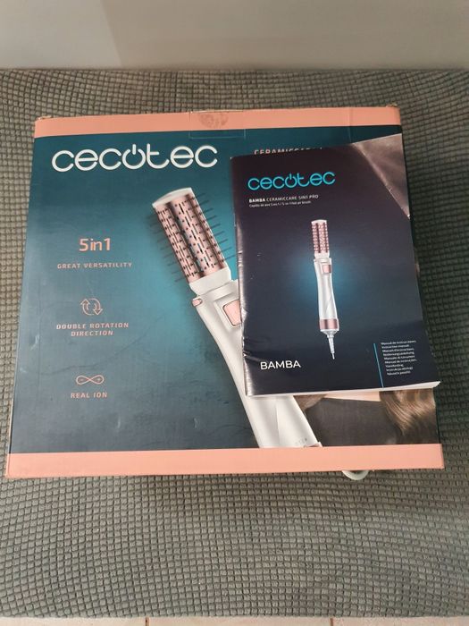 Suszarko-lokówka marki Cecotec model Bamba CeramicCare 5in1 Pro Gyro.