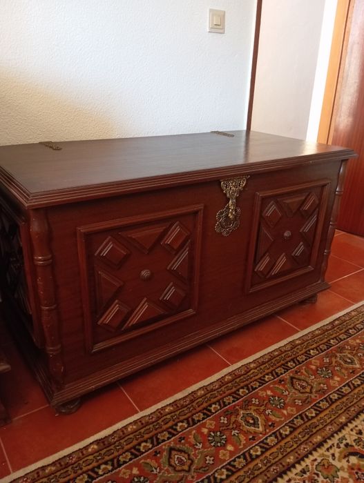 Vendo arca antiga em ótimo estado