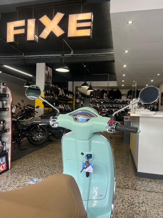 Vespa Primavera 125 cc de 2023 Em estado Irrepreensível 1167 Kms